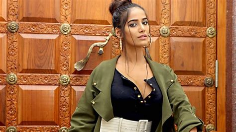 poonma pandey|Poonam Pandey Dies Of Cervical Cancer At 32, Says Her Team